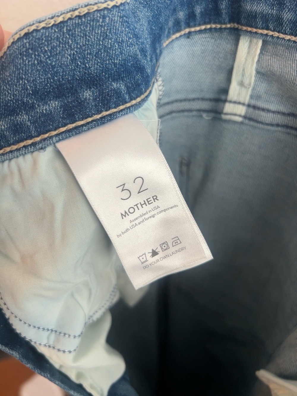 MOTHER The Hustler Ankle Fray Distressed Jeans Can’t Stop Staring Wash Size 32 - Picture 8 of 9